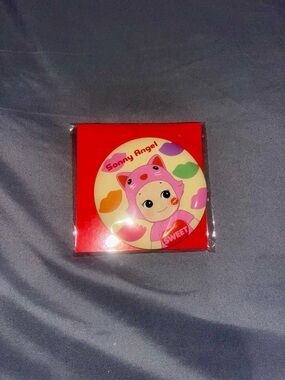 Sonny Angel Kiss Kiss Hand Held Mirror